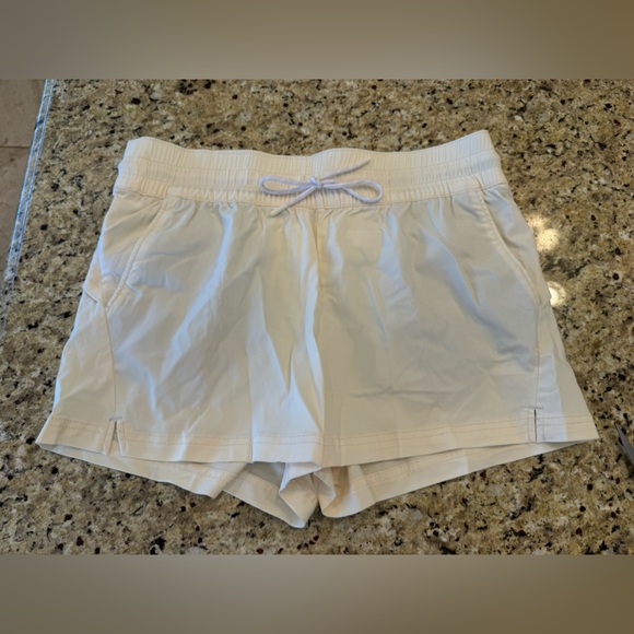 Avalanche Pants - Avalanche Women’s White Athletic Drawstring Shorts size large
